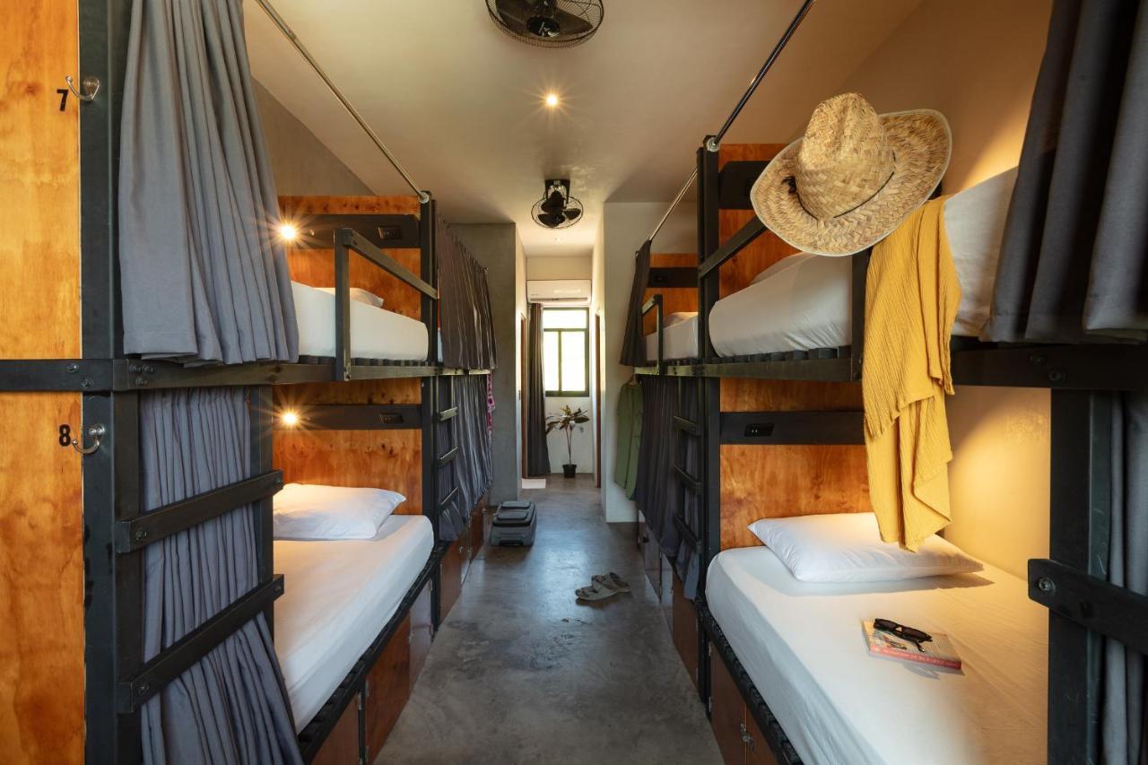 Single Bed in Mixed Dormitory Room